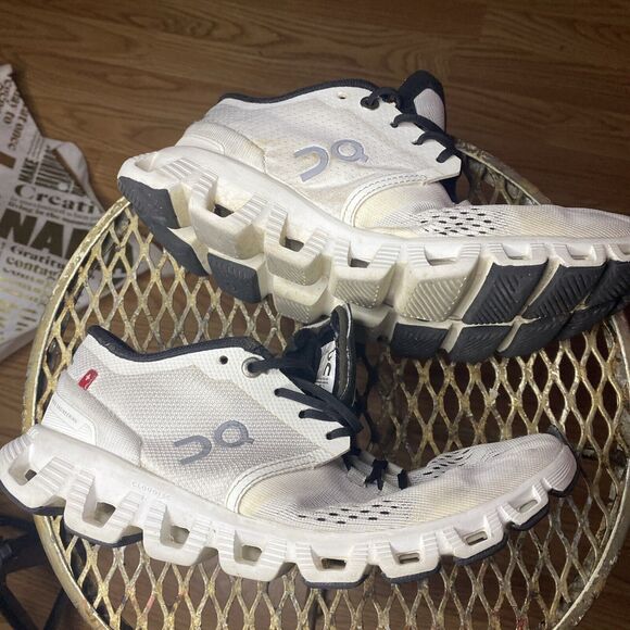 On Cloud Shoes - On Cloud Helion Womens Shoes, Athletic, White, Black Shoe Size 8